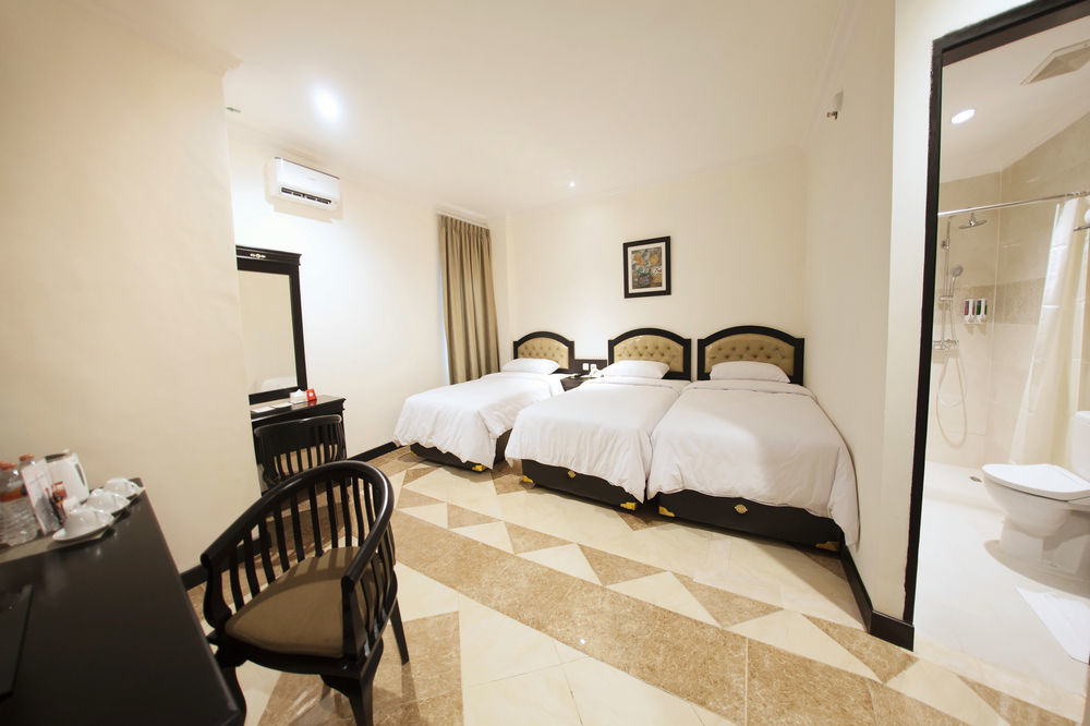 Hotel Sutomo Makassar Exterior photo